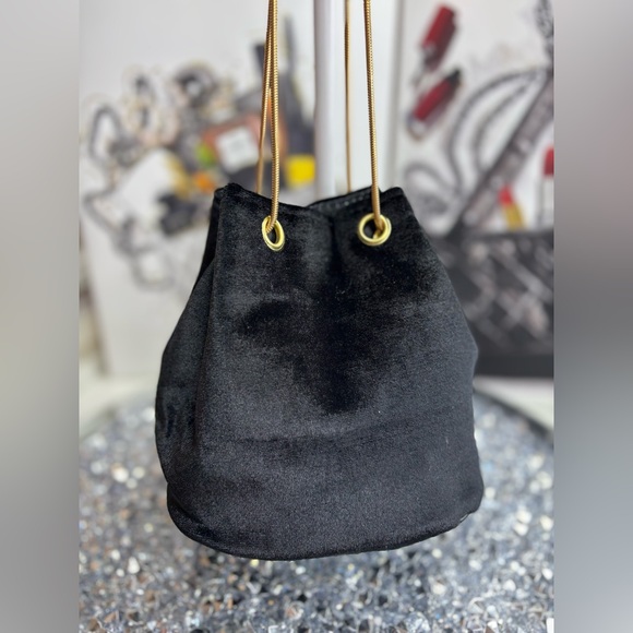 Embellished Velvet Bucket Bag NIP - Picture 7 of 13